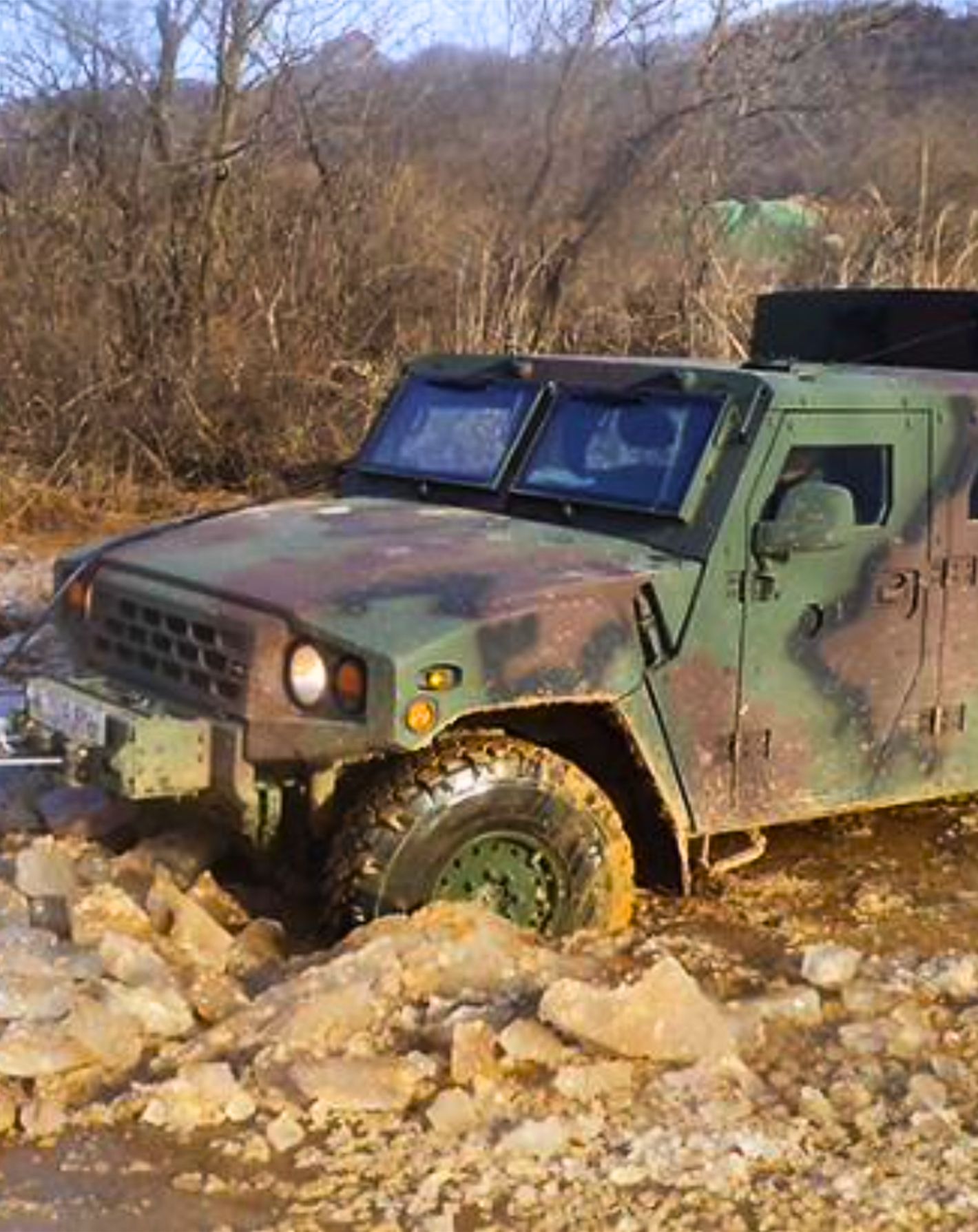 KLTV151 traversing broken rock and water